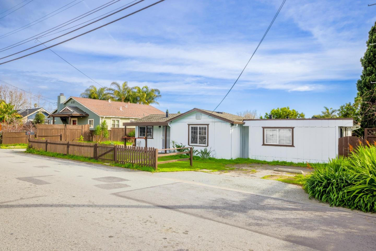 3620 Gross RD