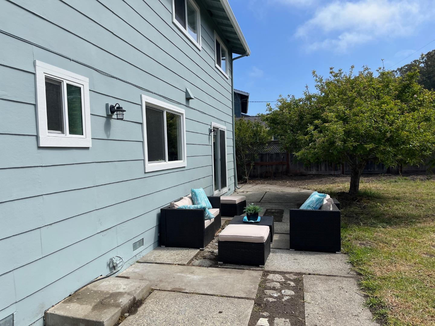 917 Sir Francis Avenue