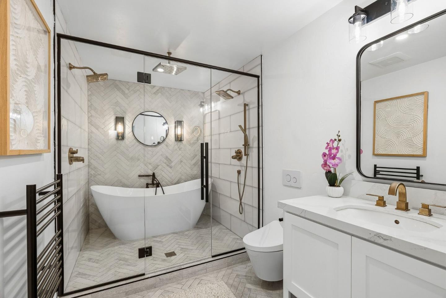 37 La Playa Street 37