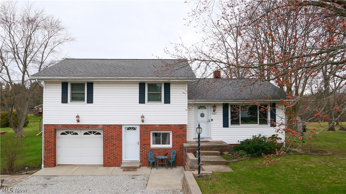 3263 Overlook Drive
