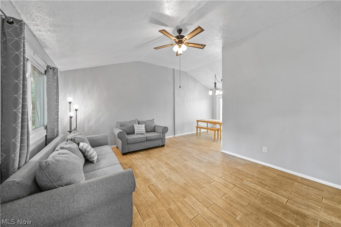 522 Bluejay Trail