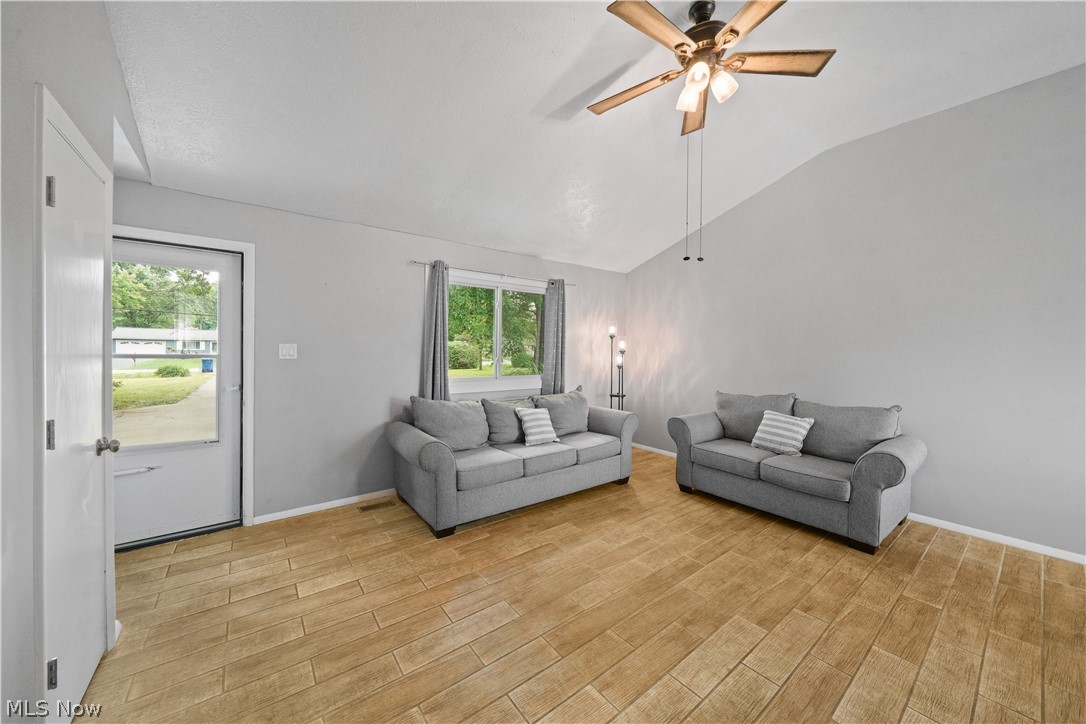 522 Bluejay Trail