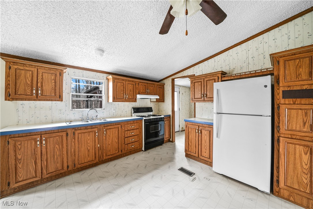 3792 Selnik Road
