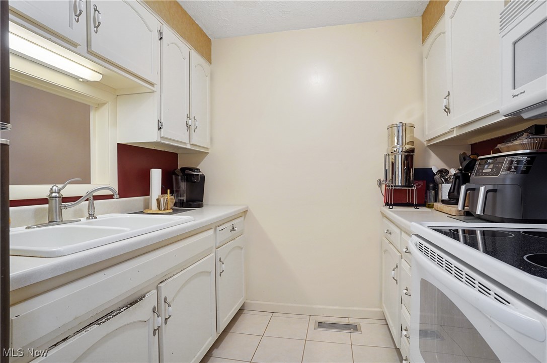 170 Bryn Mawr Street J