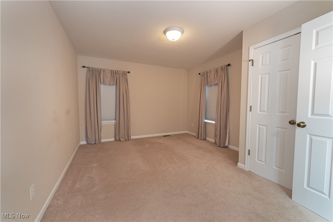 9812 Creekside Way