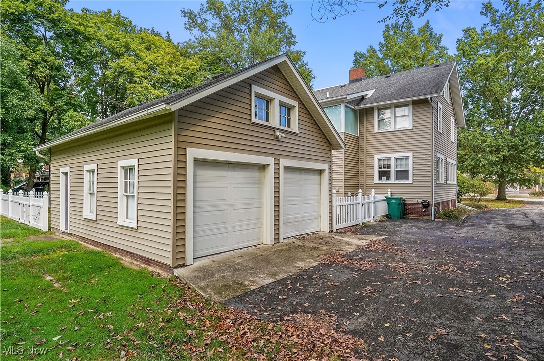 3666 Darrow Road