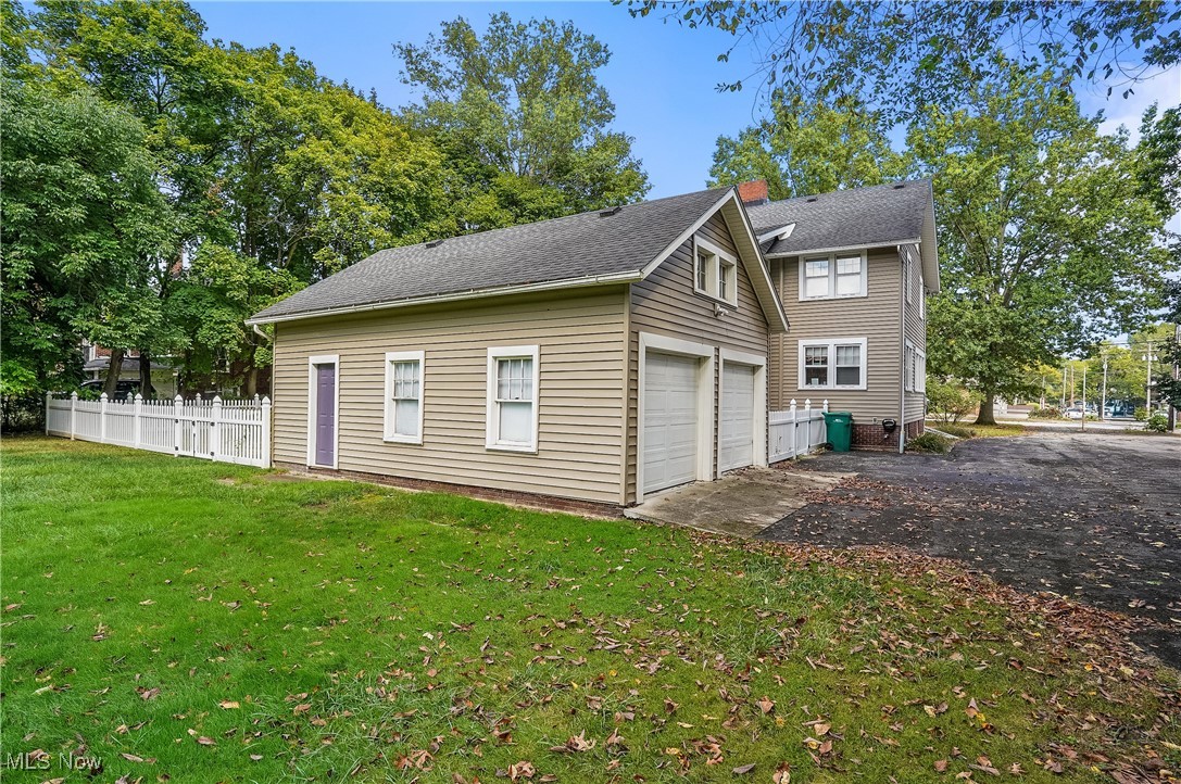 3666 Darrow Road