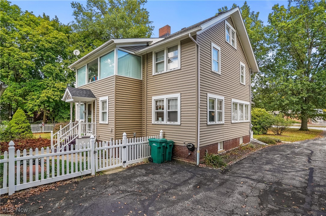3666 Darrow Road