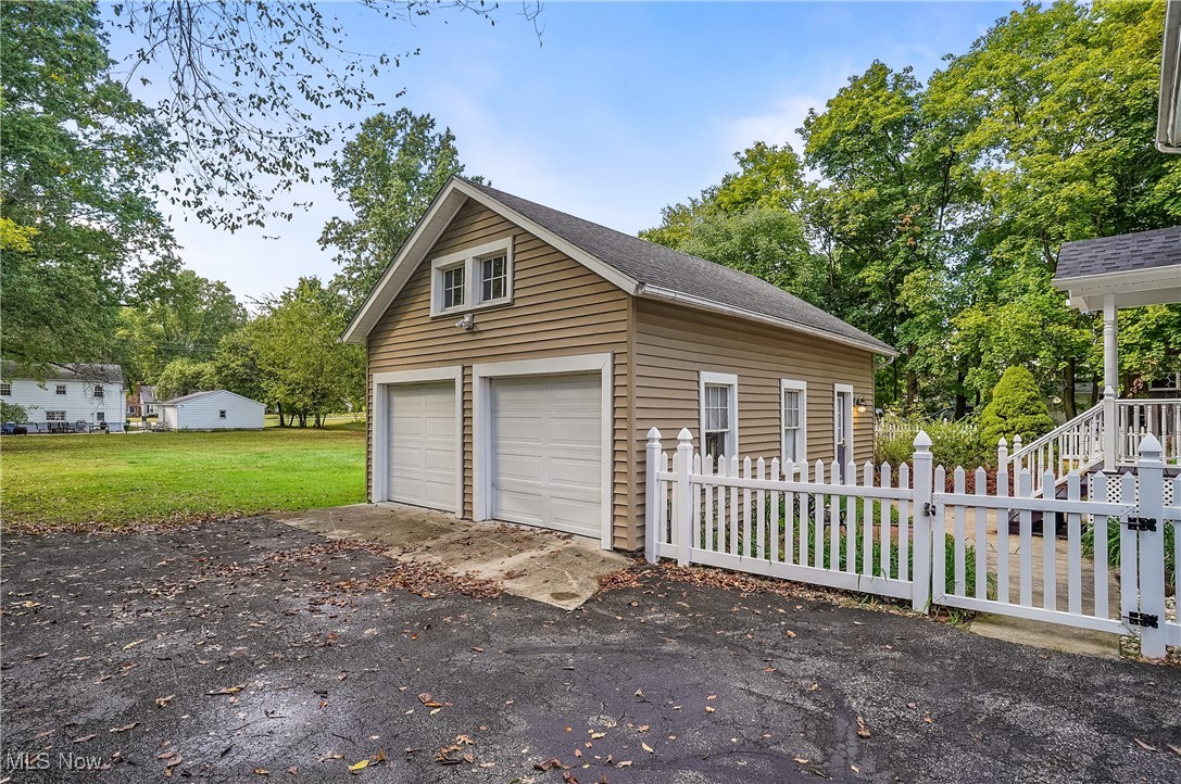 3666 Darrow Road