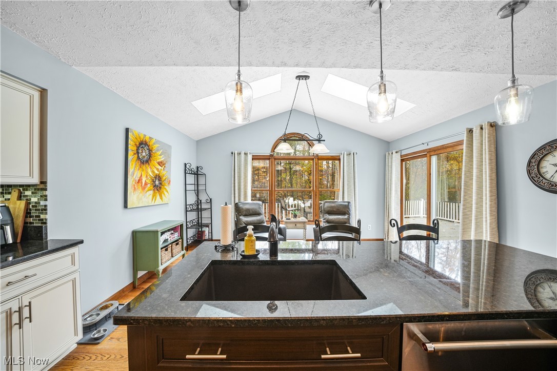 350 Aspen Court