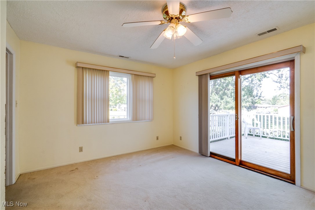 9244 Lakeside Drive