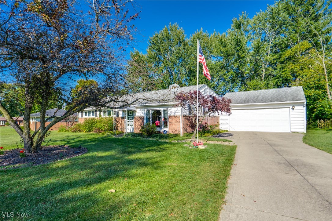 9244 Lakeside Drive