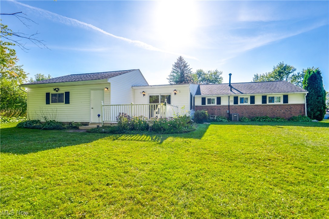 9244 Lakeside Drive