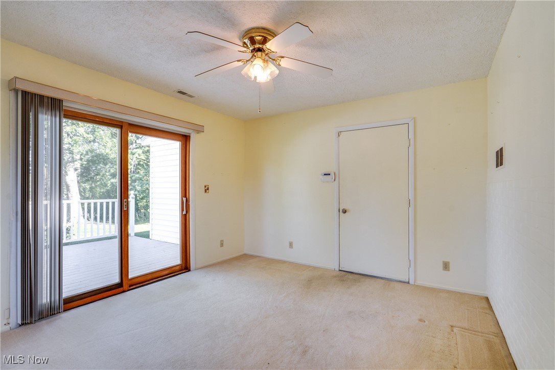 9244 Lakeside Drive