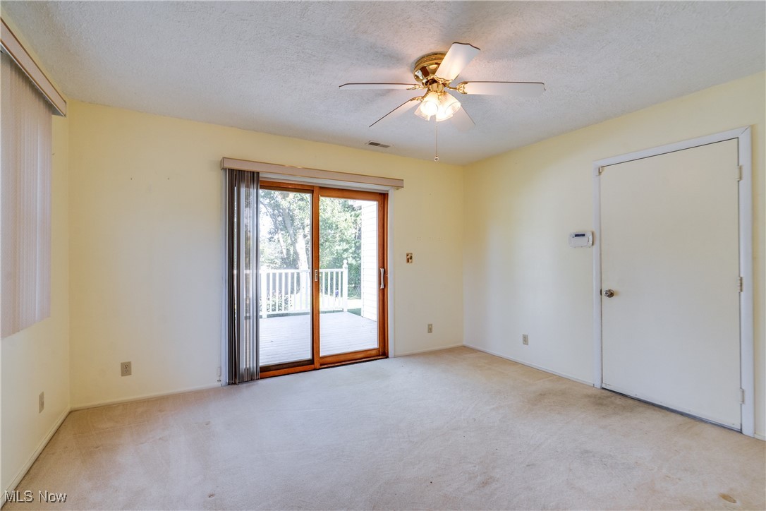 9244 Lakeside Drive