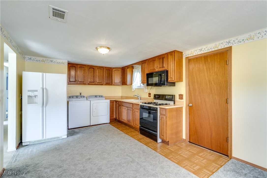 9244 Lakeside Drive