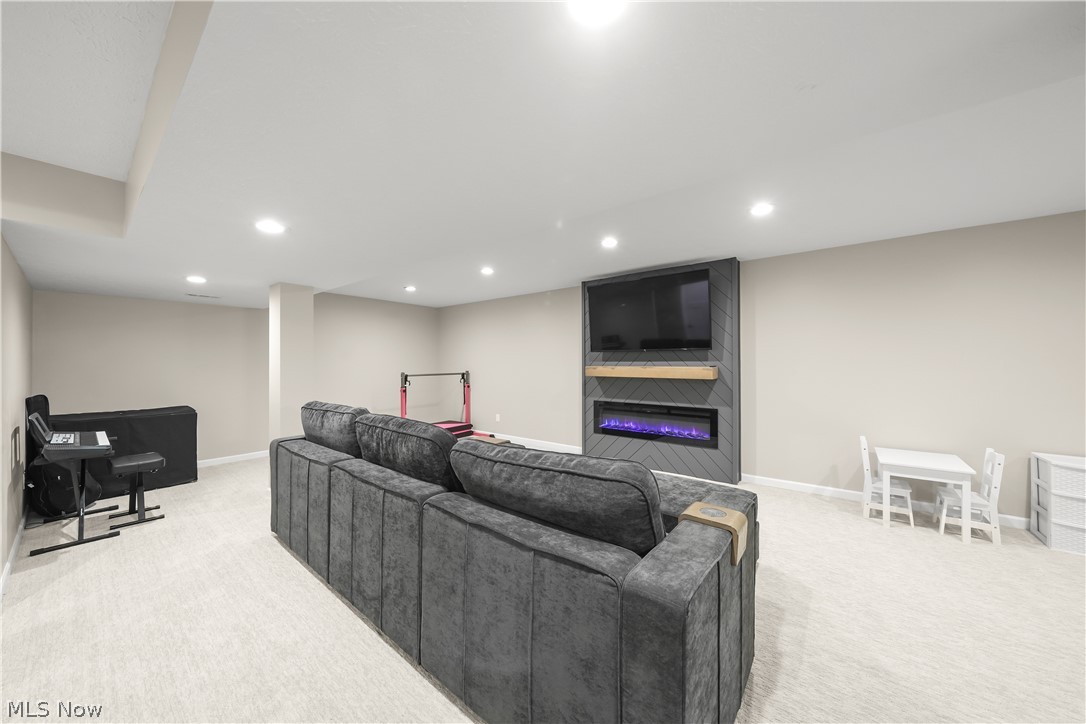 8513 Raya Lane