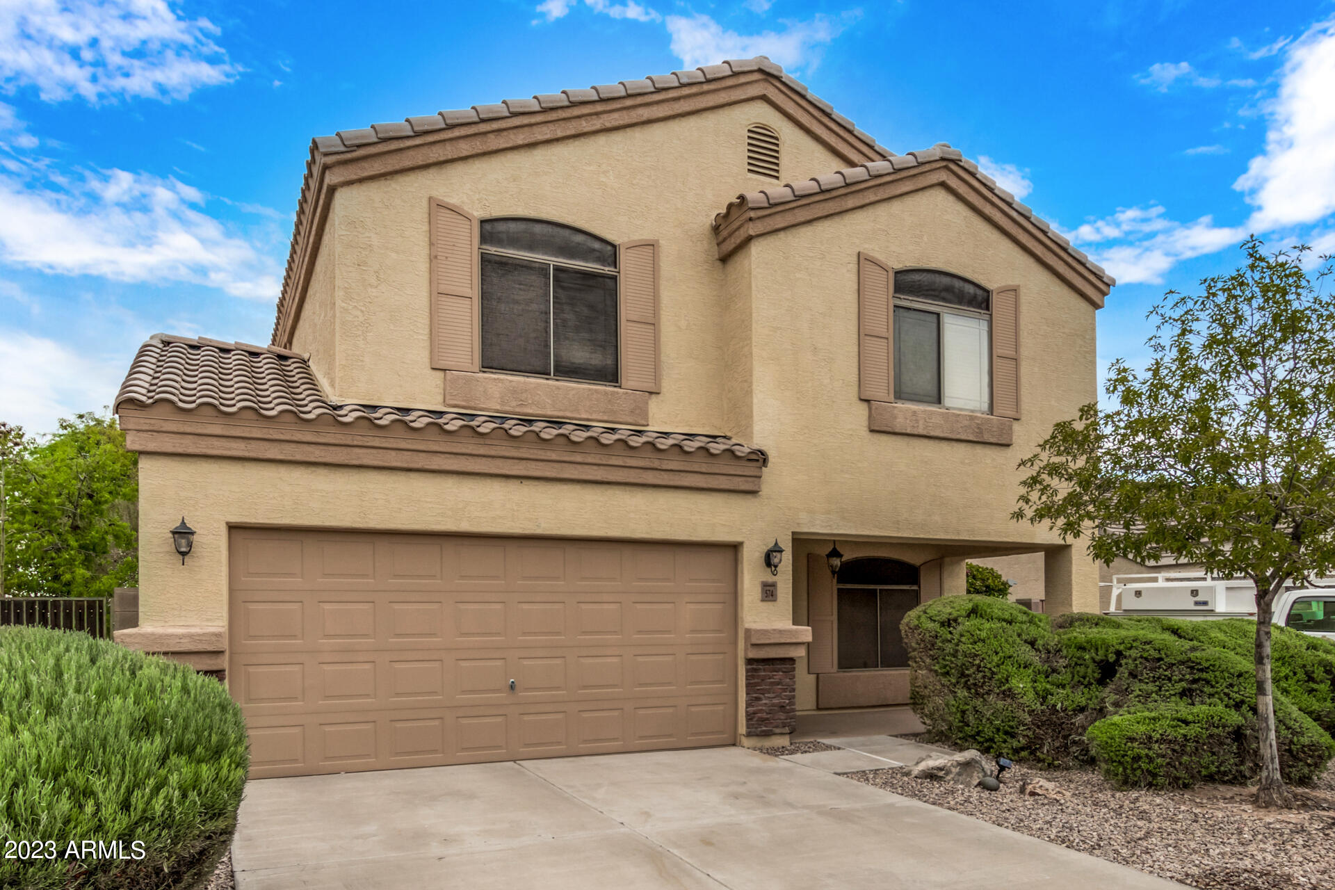 574 E DRAGON SPRINGS Drive