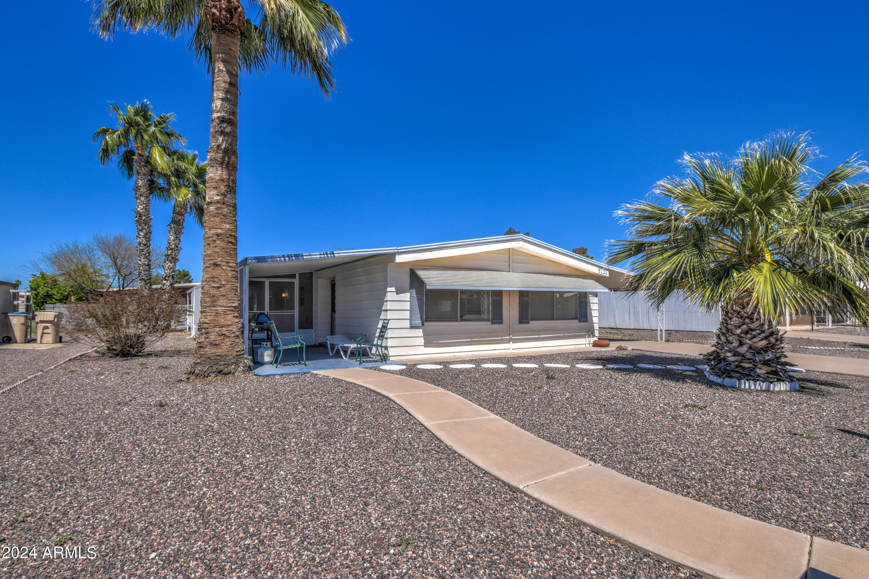 9121 E SUN LAKES Boulevard