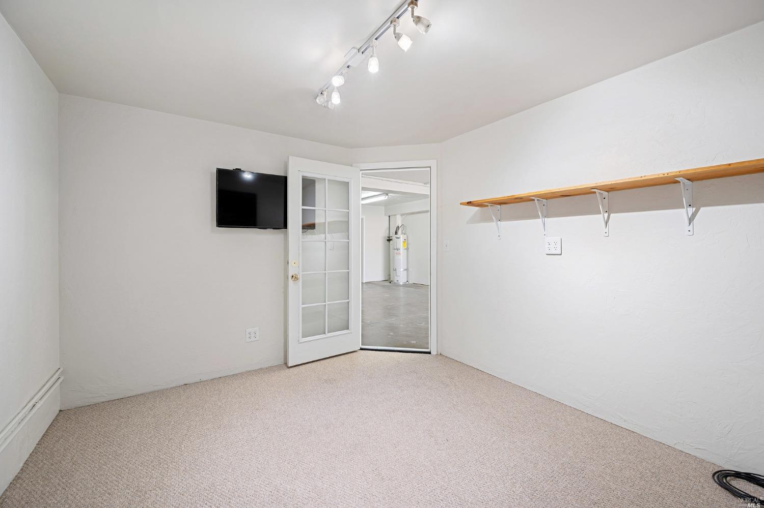 1525 E Francisco Boulevard Unit: 3