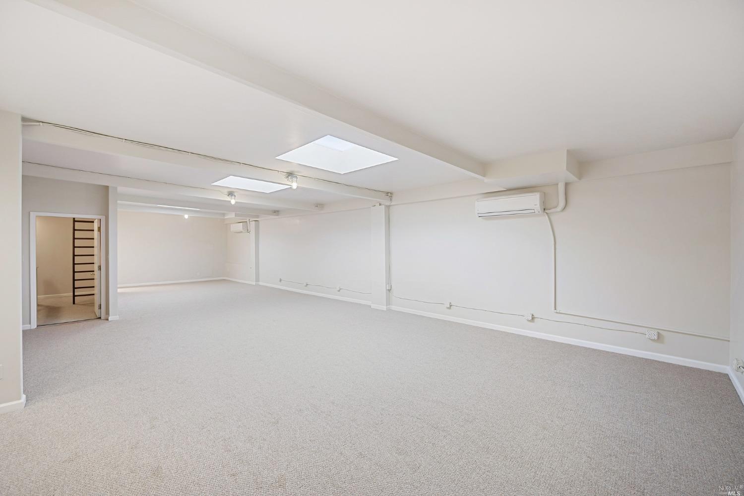 1525 E Francisco Boulevard Unit: 3