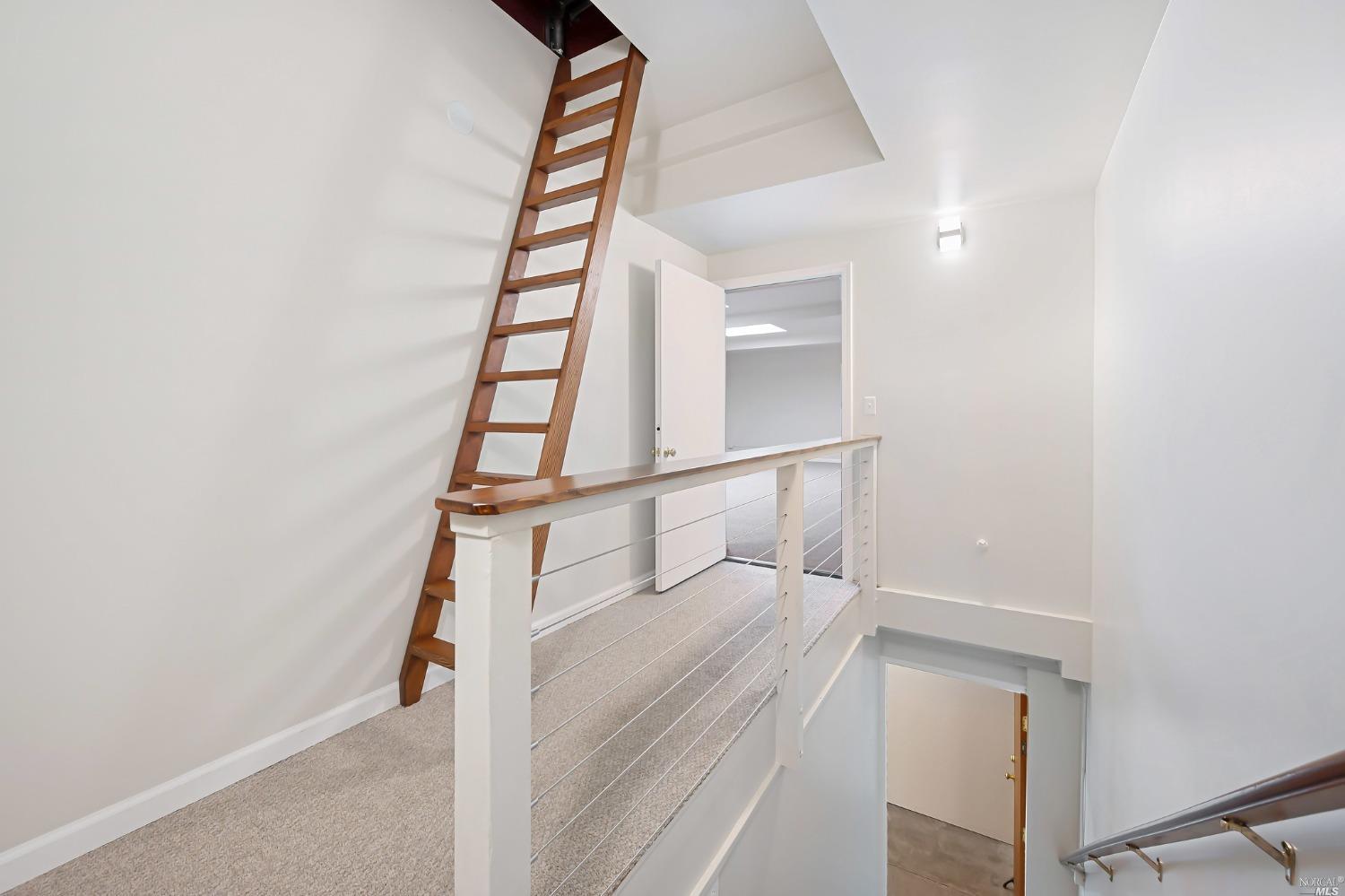 1525 E Francisco Boulevard Unit: 3