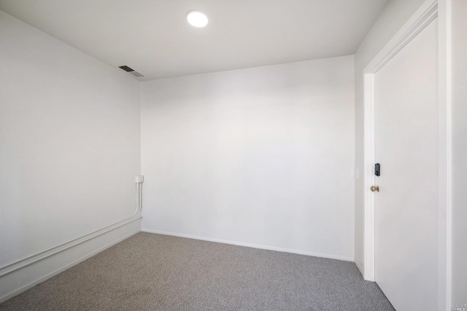 1525 E Francisco Boulevard Unit: 3