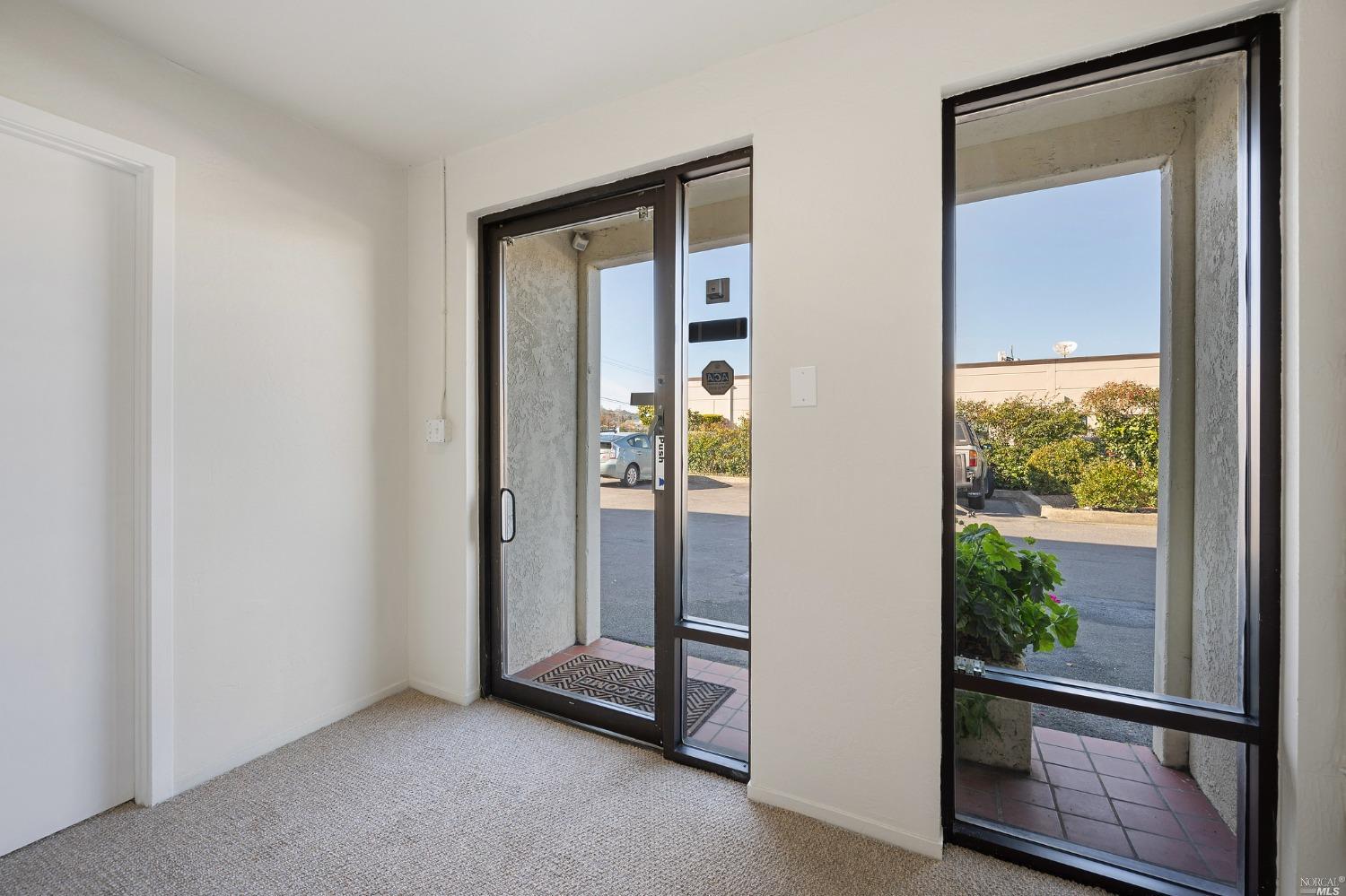 1525 E Francisco Boulevard Unit: 3