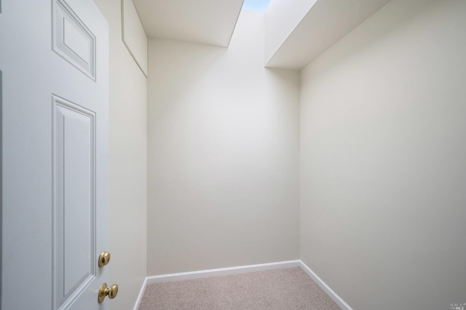 1525 E Francisco Boulevard Unit: 3