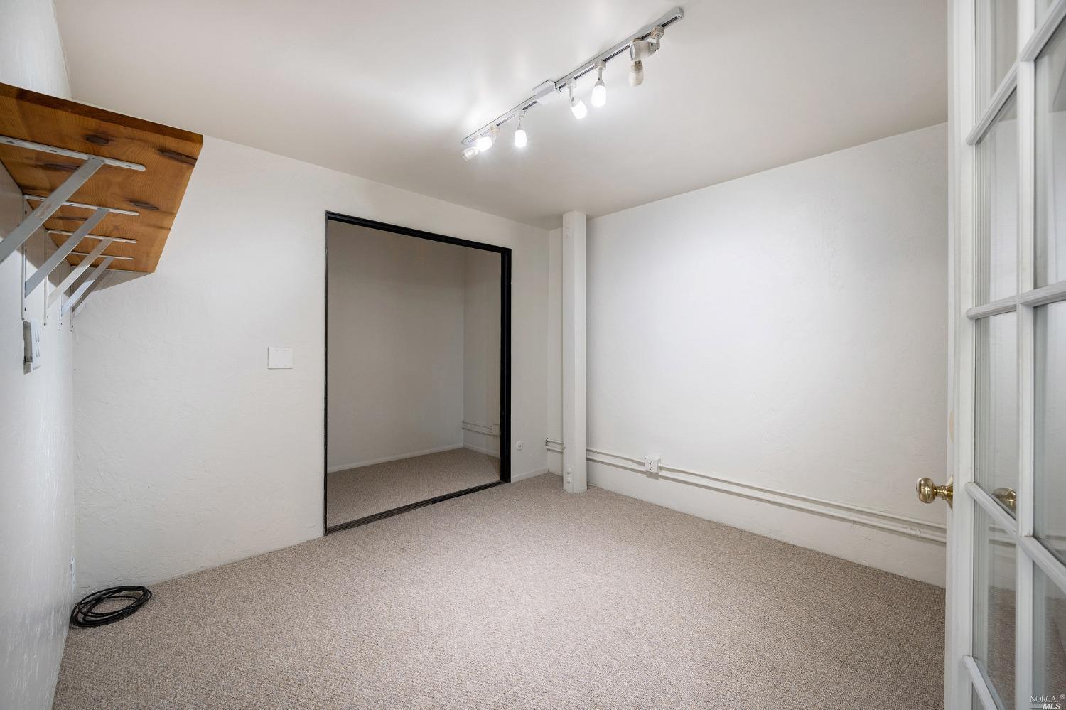 1525 E Francisco Boulevard Unit: 3