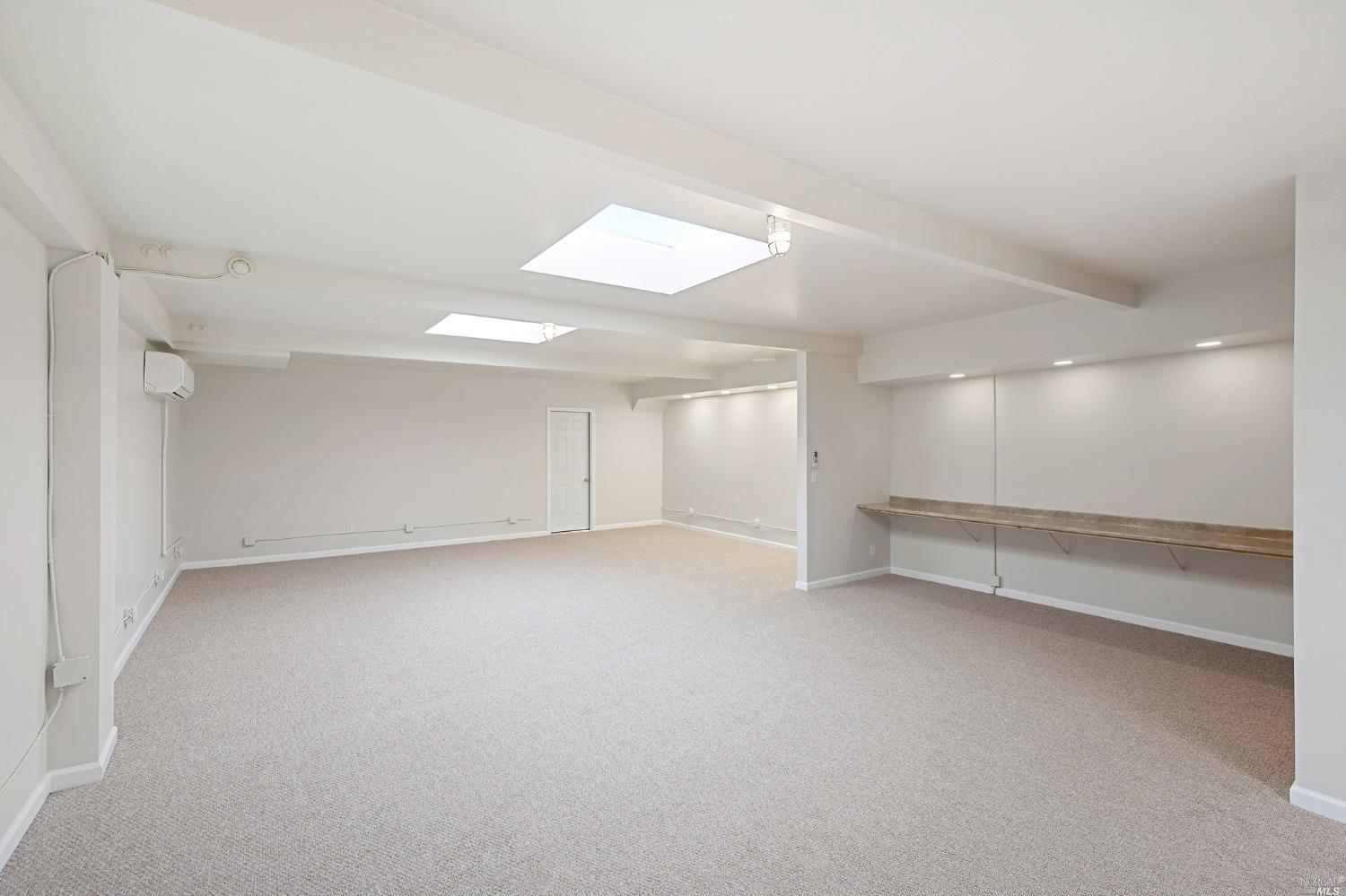 1525 E Francisco Boulevard Unit: 3