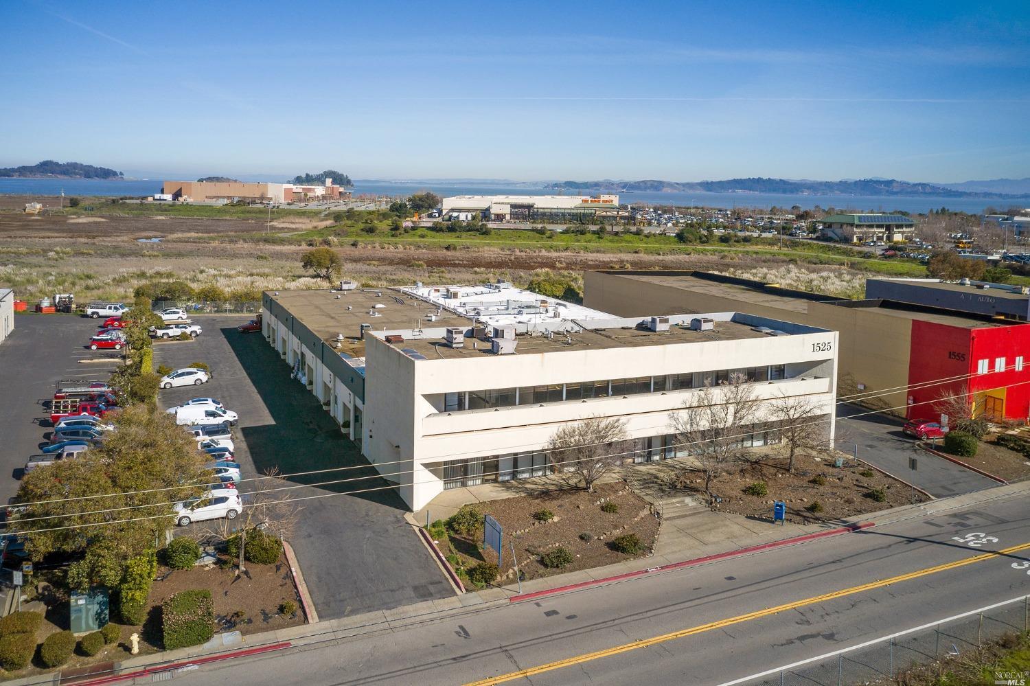 1525 E Francisco Boulevard Unit: 3