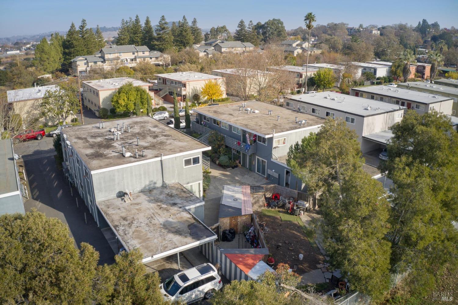 1317-1319 Leafwood Dr