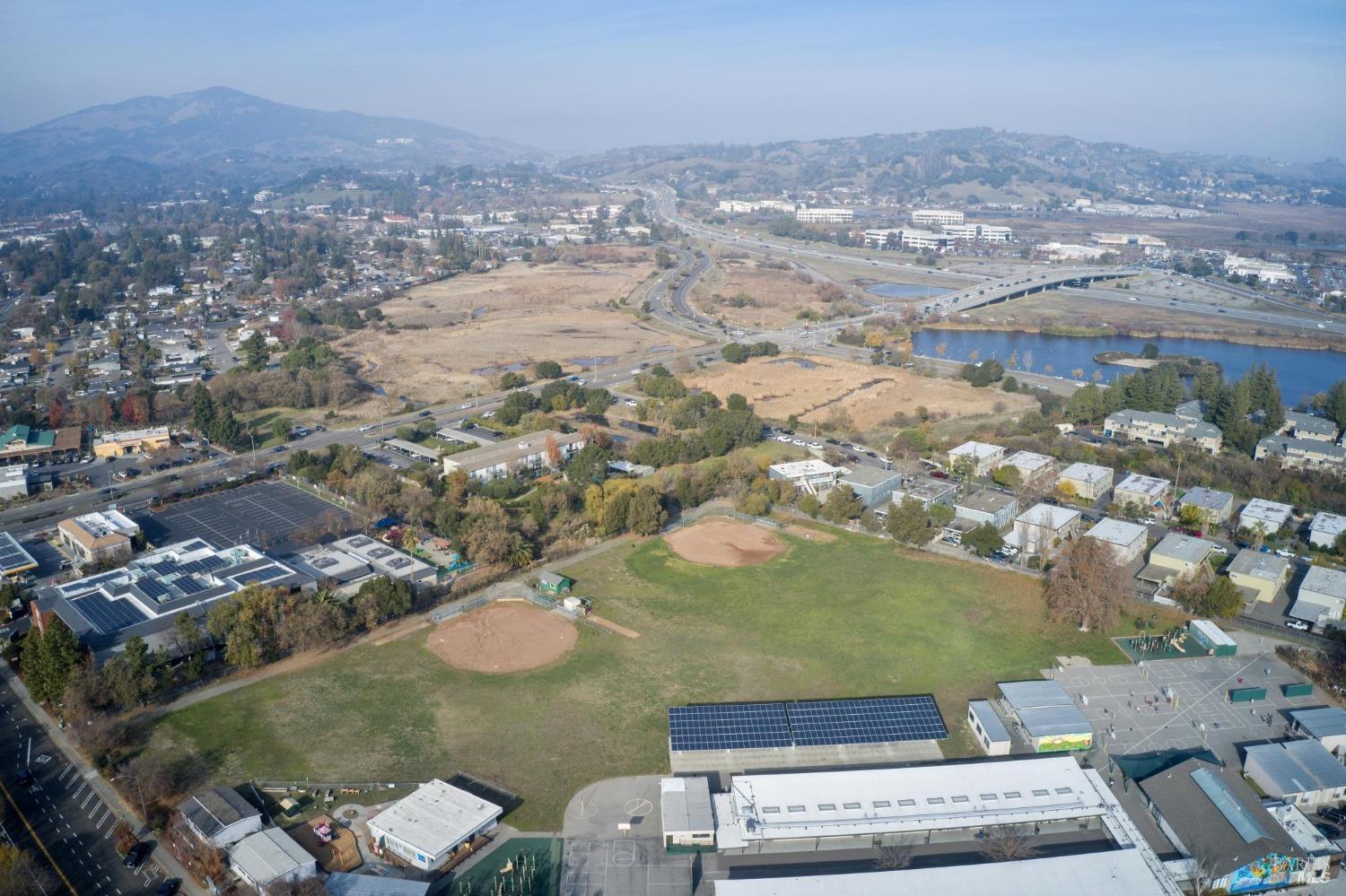 1317-1319 Leafwood Dr