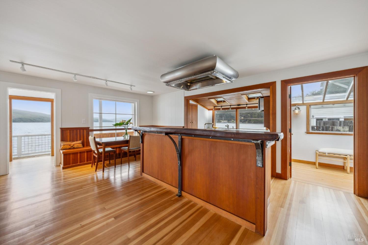 22195 State Route 1 Hwy