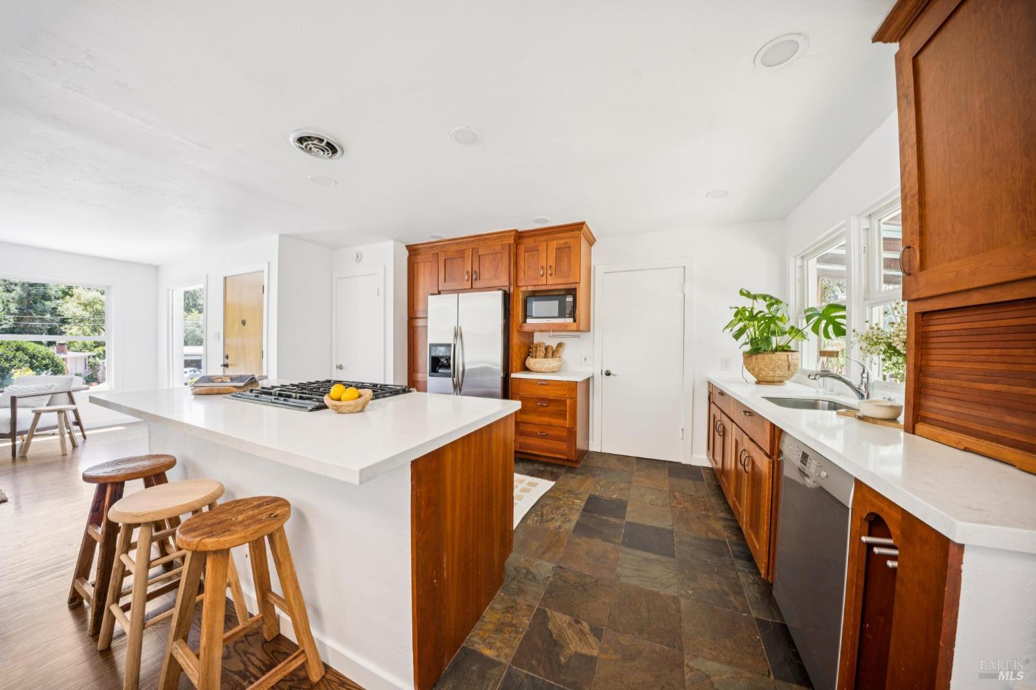 16 Marion Ct