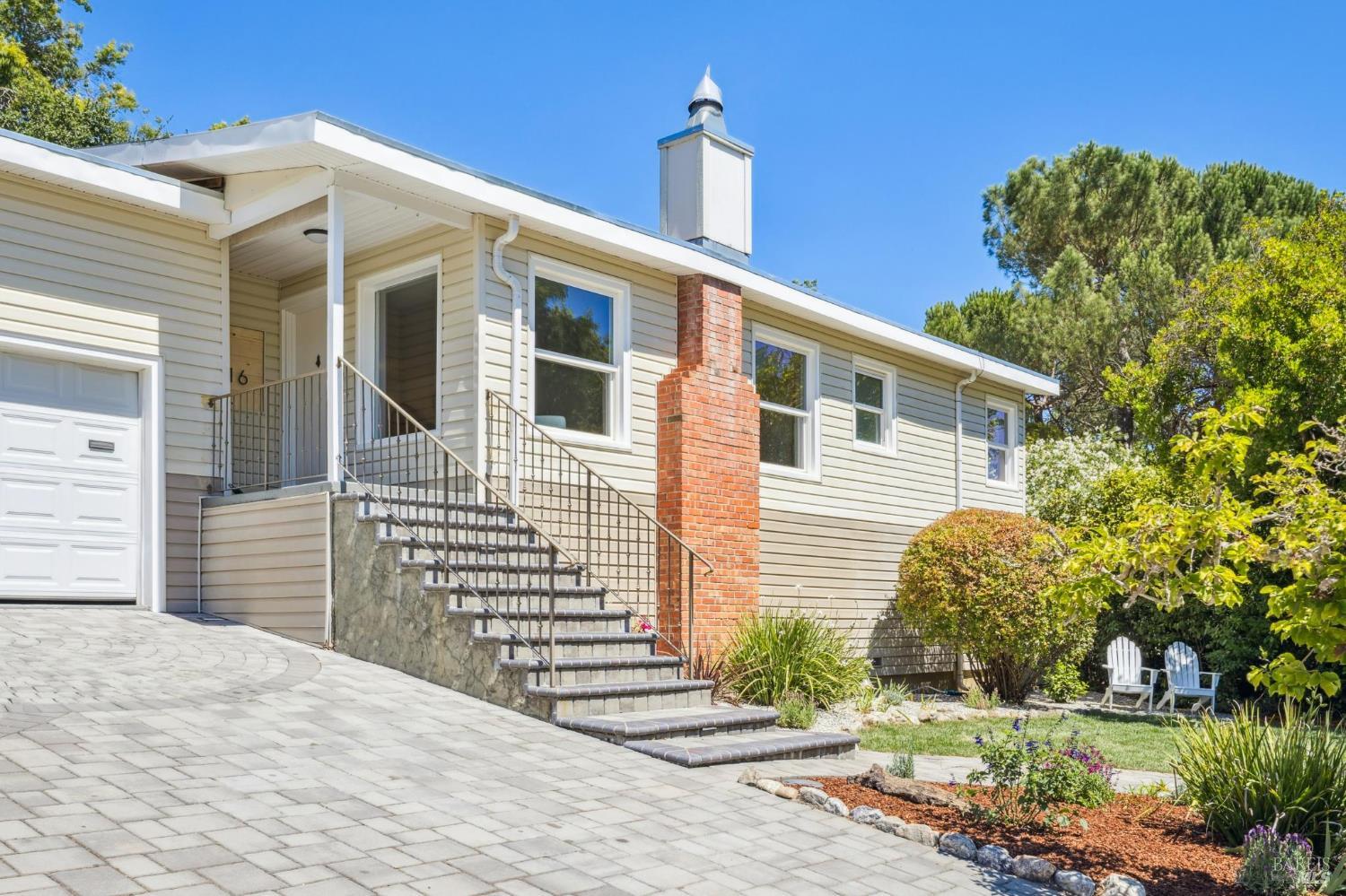 16 Marion Ct