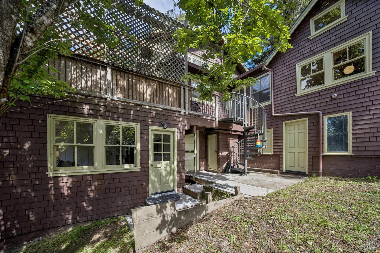 50 Dundee Way