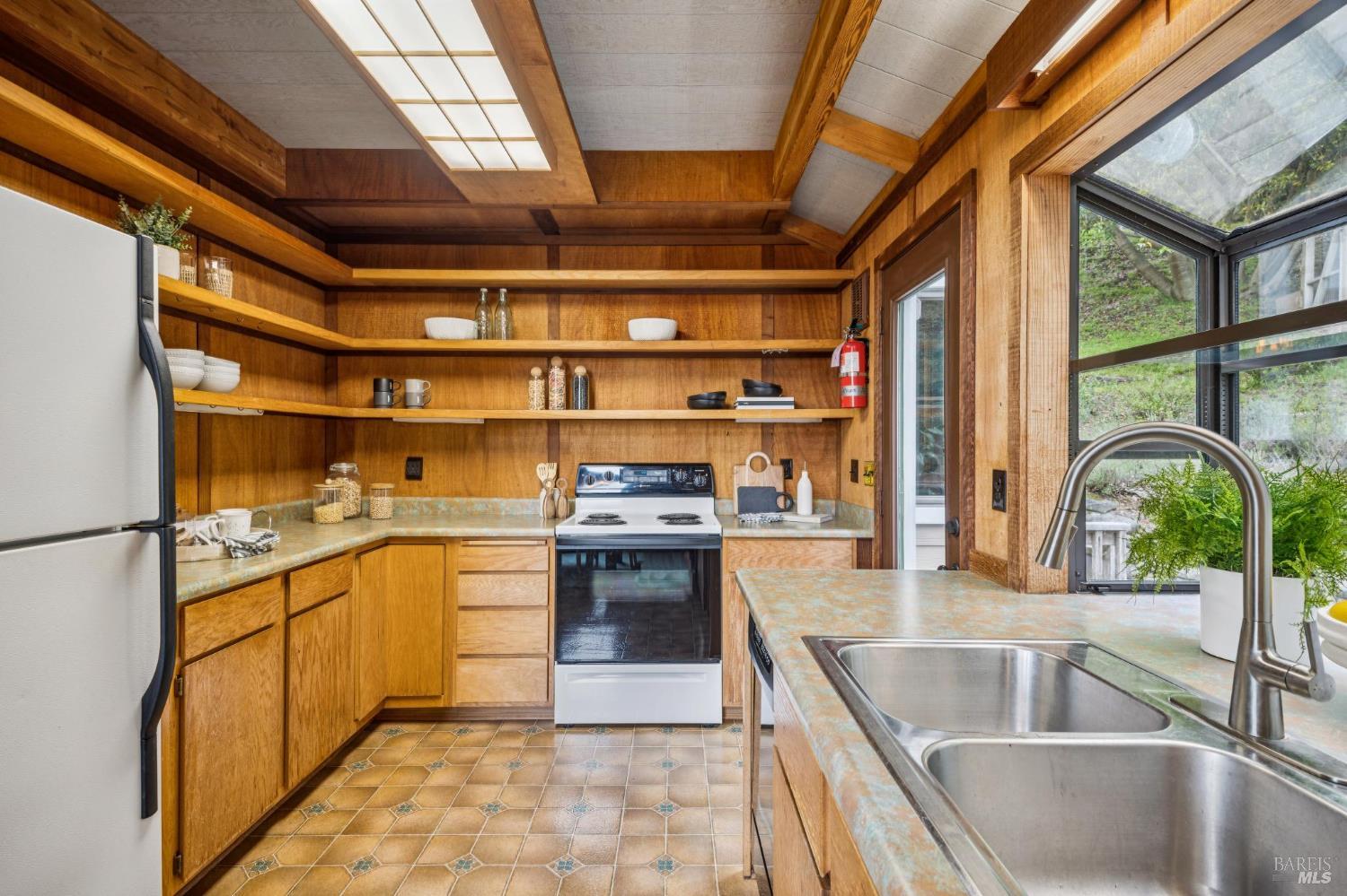 95 Sunnyside Drive