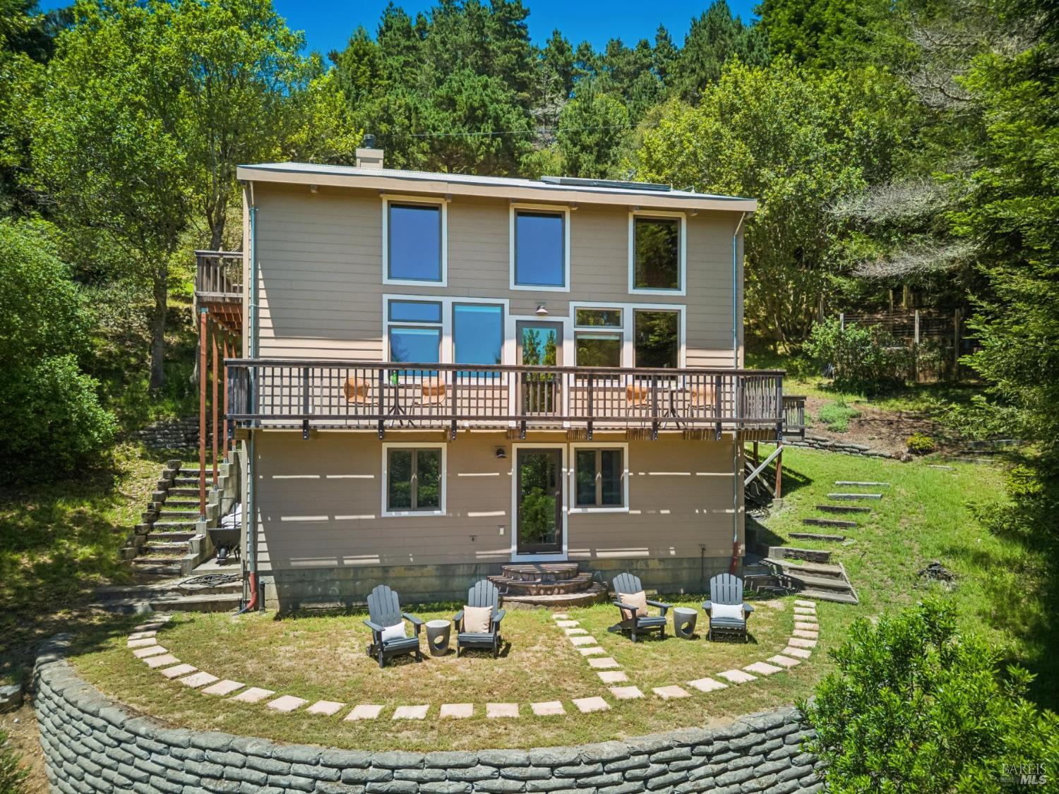 95 Sunnyside Drive