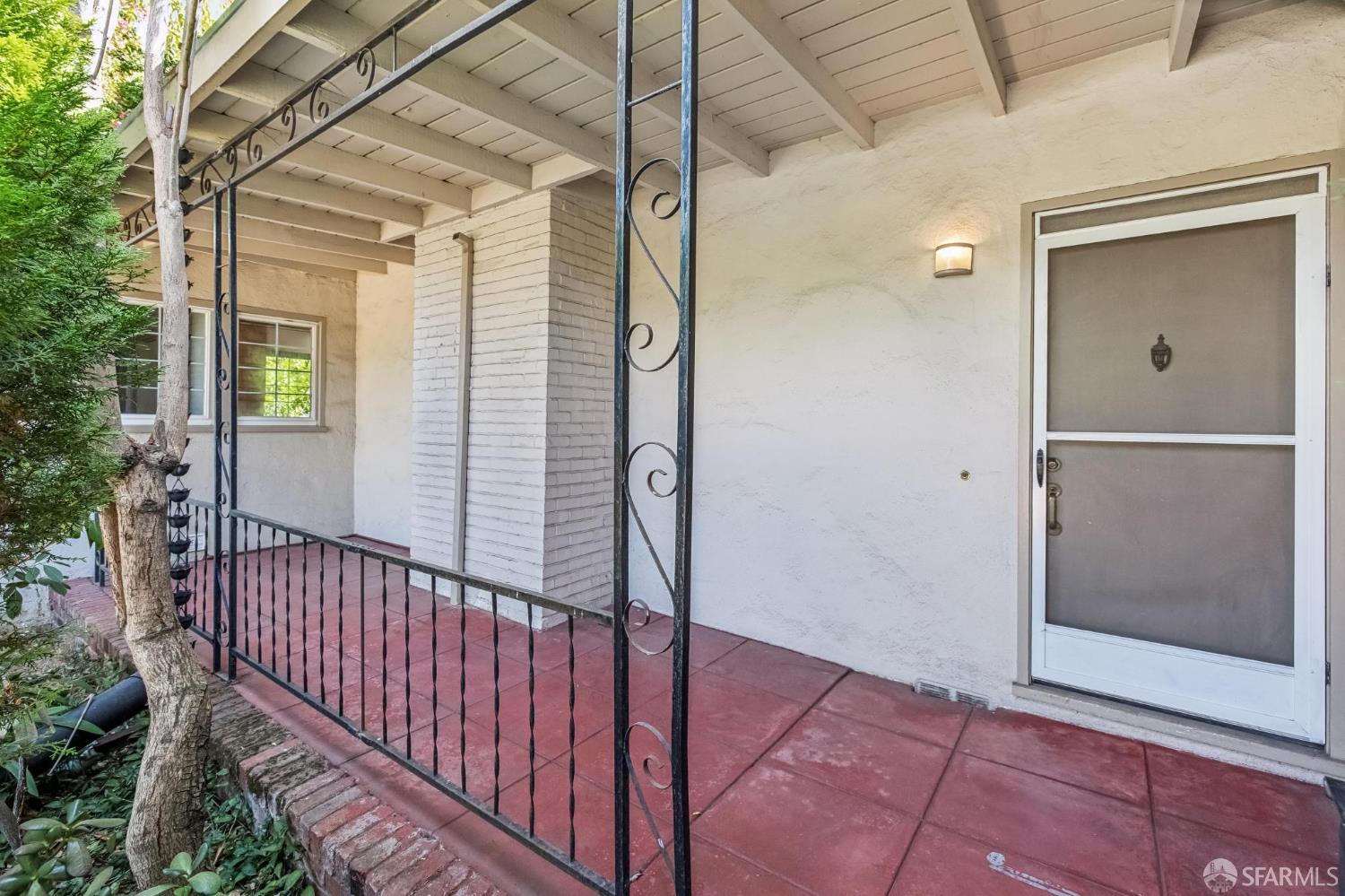 1151 Eastmoor Rd