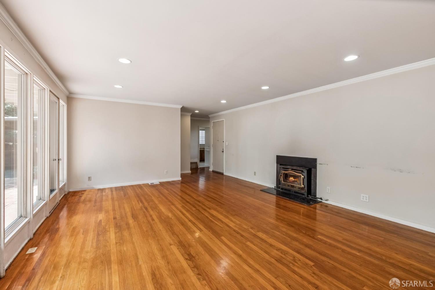 1151 Eastmoor Rd