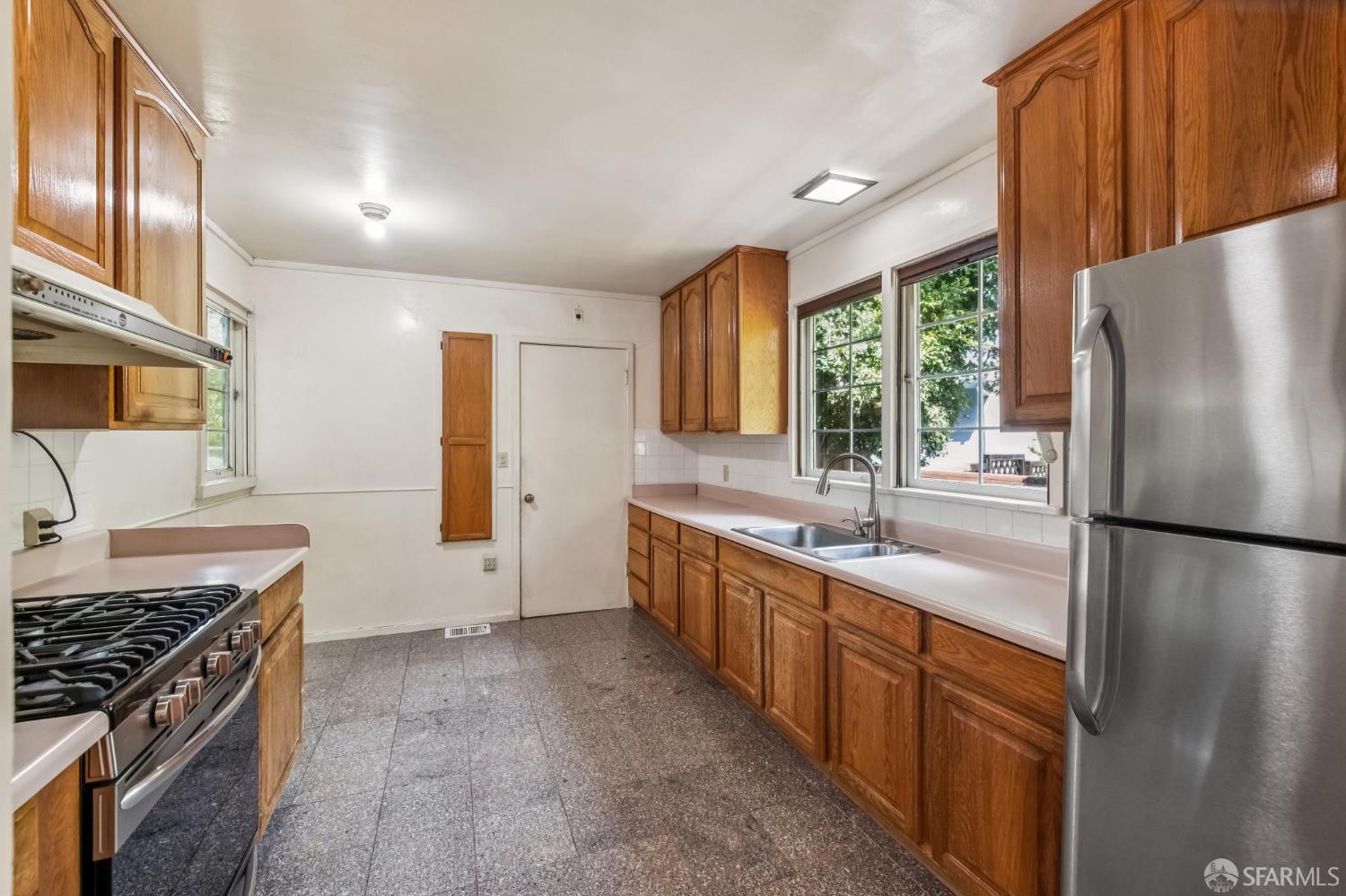 1151 Eastmoor Rd