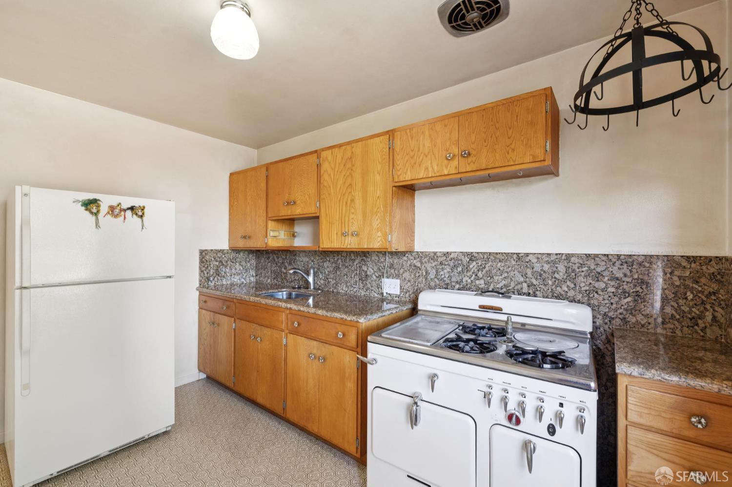 151 Putnam St