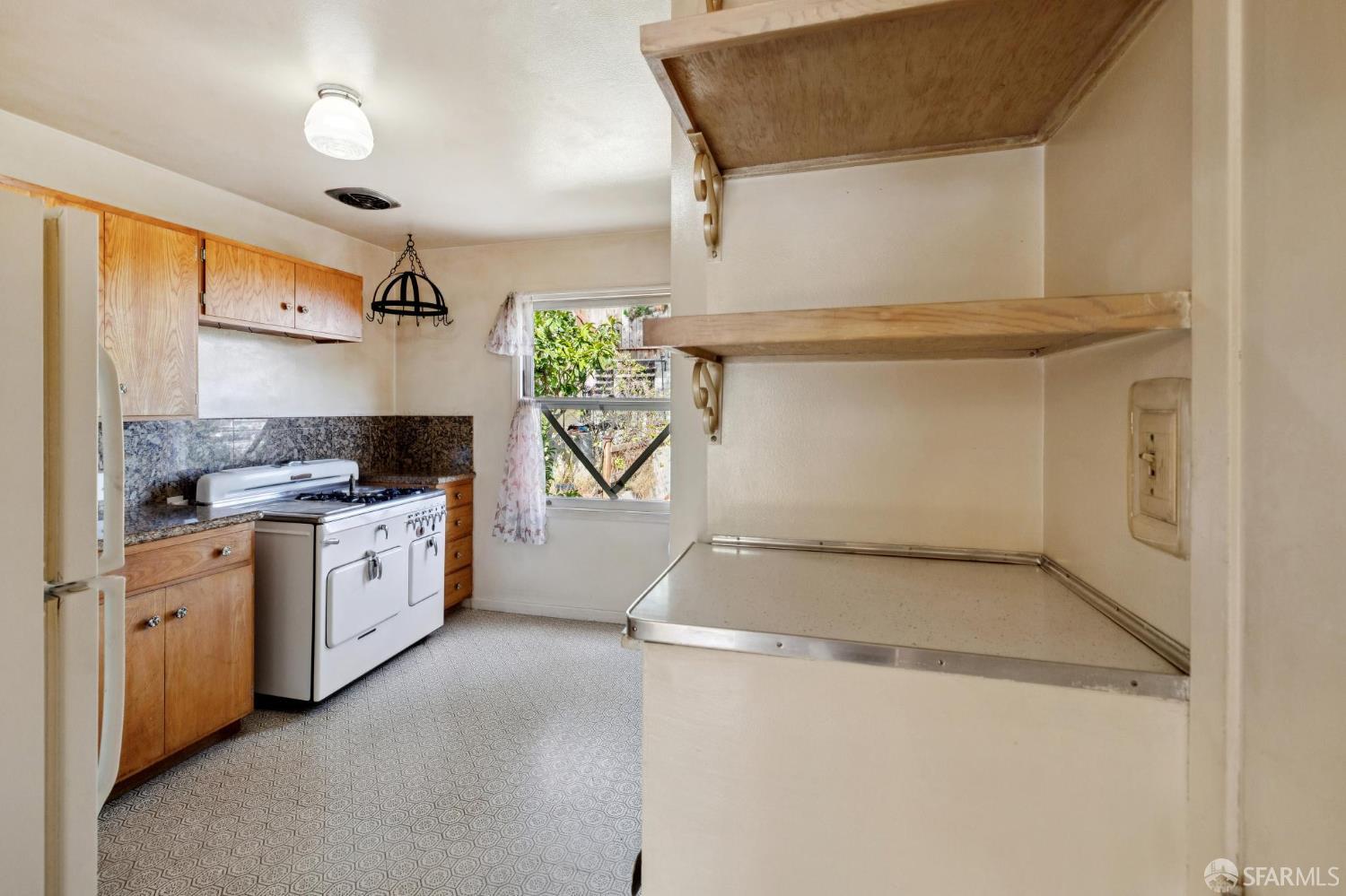 151 Putnam St