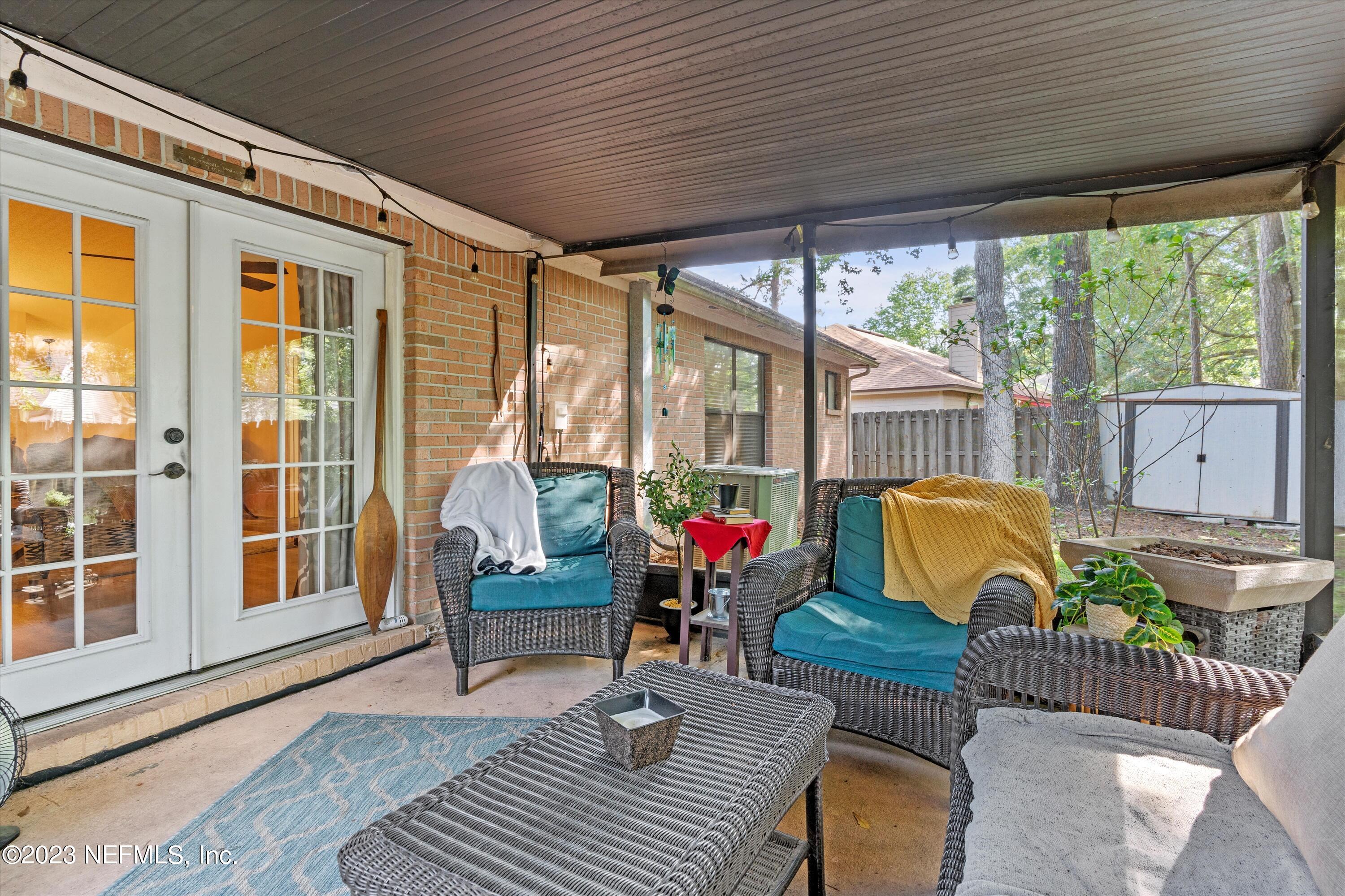 631 HIBERNIA OAKS Drive