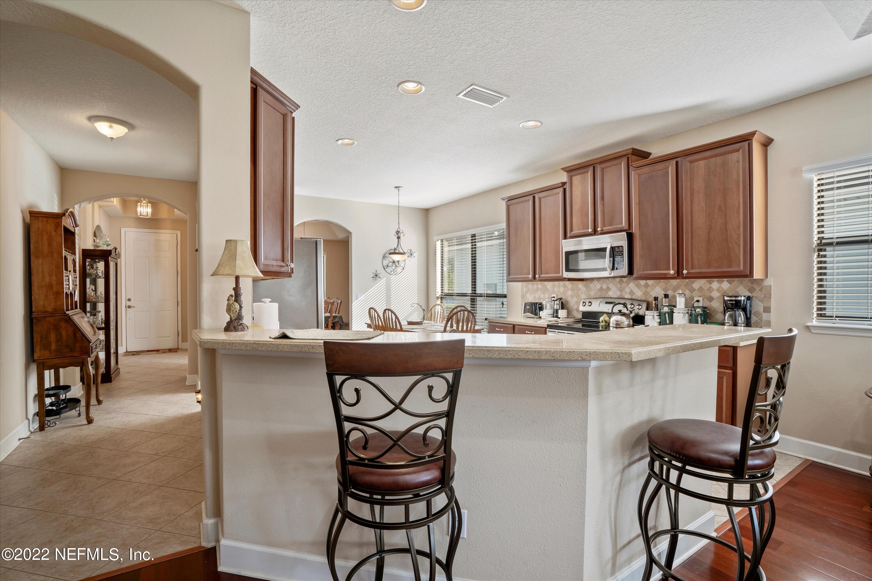 684 SUNNY STROLL Drive