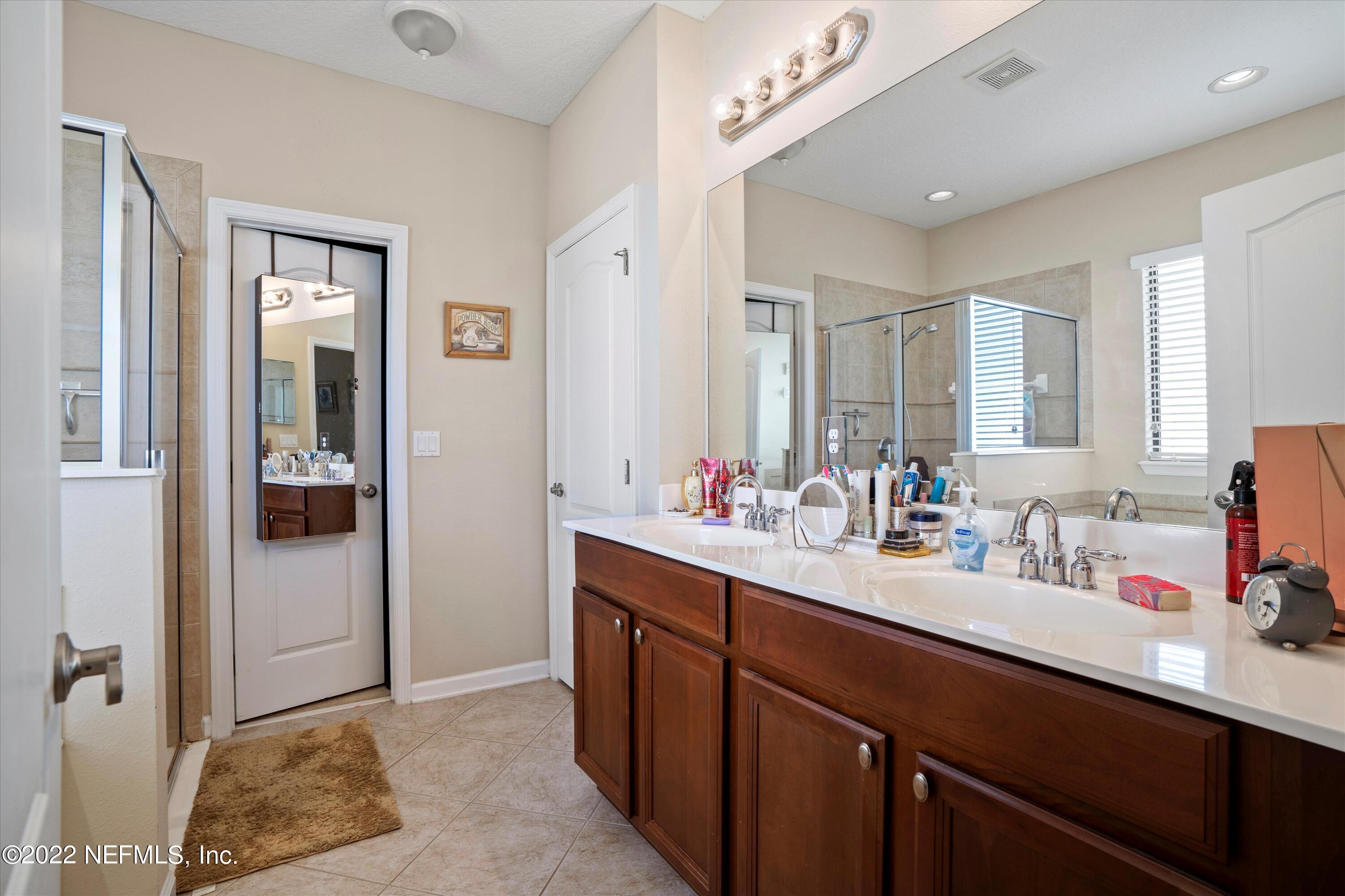 684 SUNNY STROLL Drive