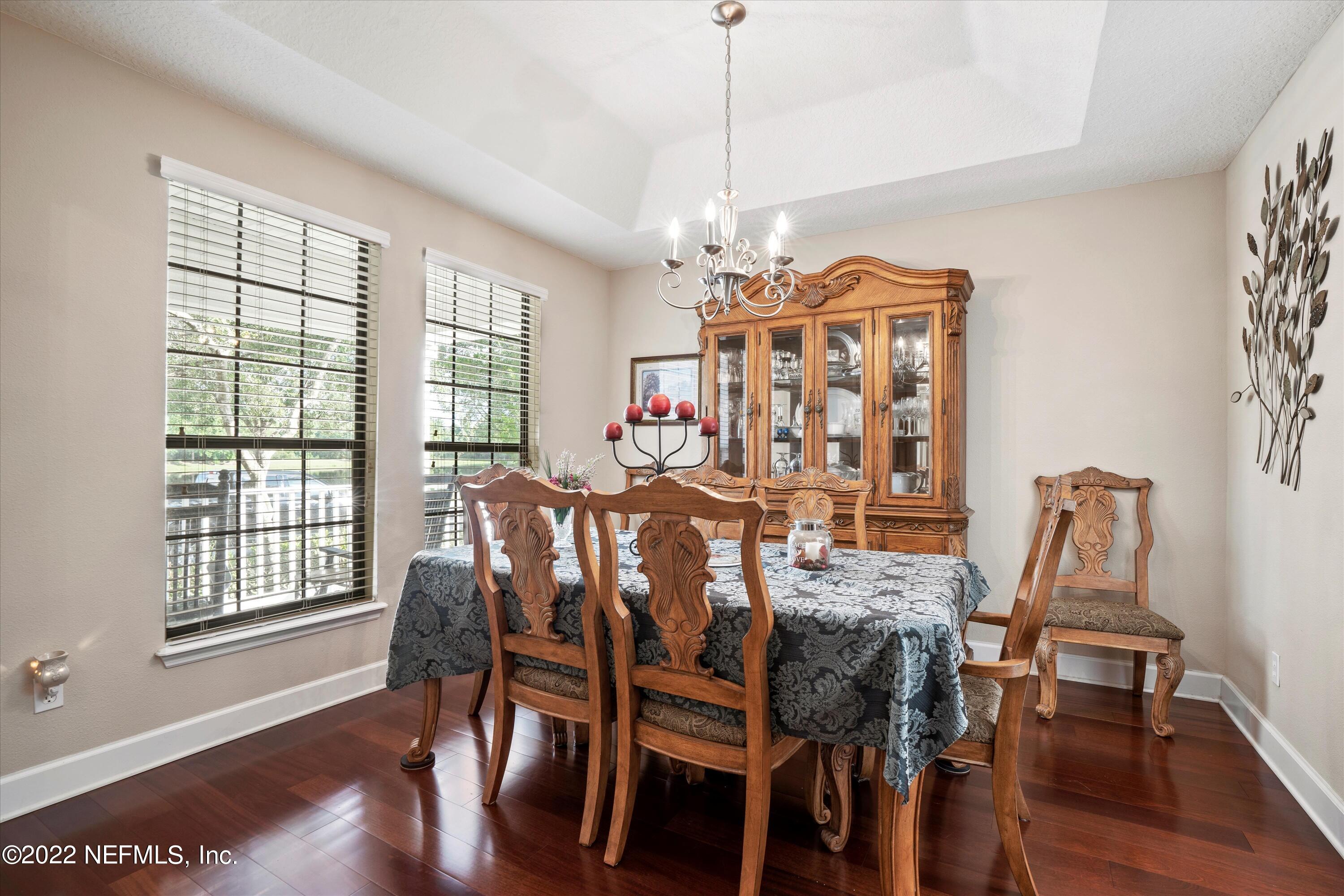 684 SUNNY STROLL Drive