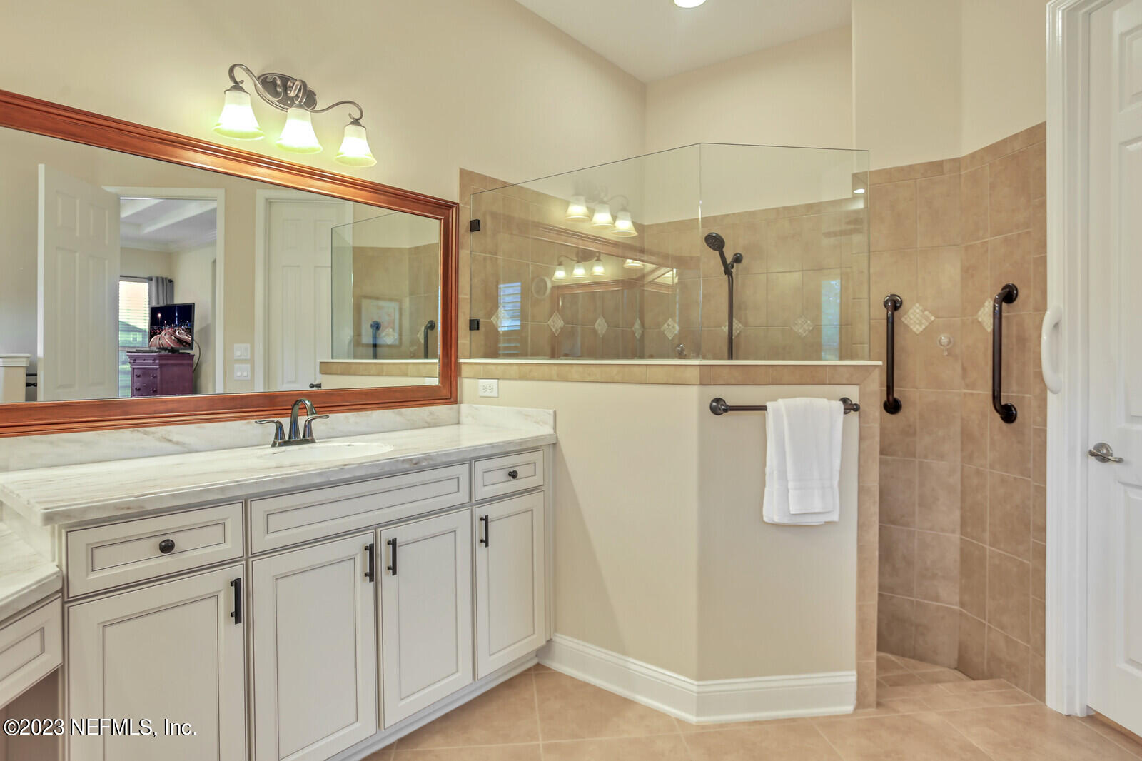 291 ELLSWORTH Circle